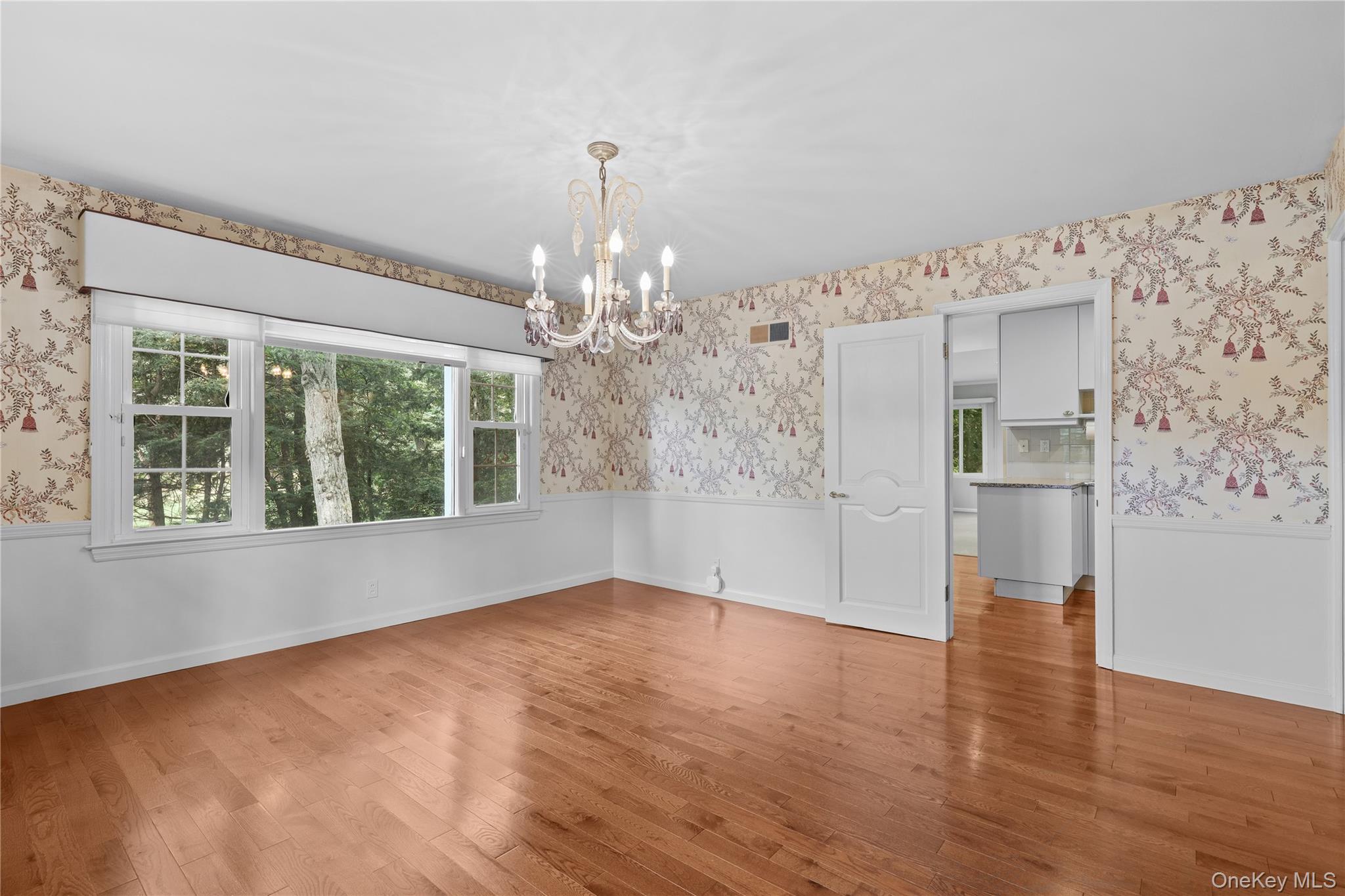 21 Iroquois Trail – For Sale photo 14