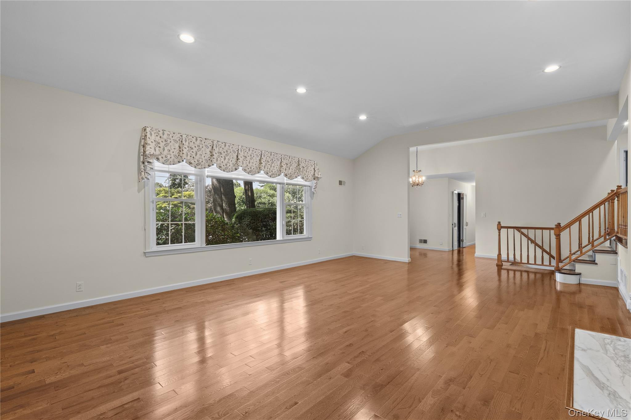 21 Iroquois Trail – For Sale photo 4