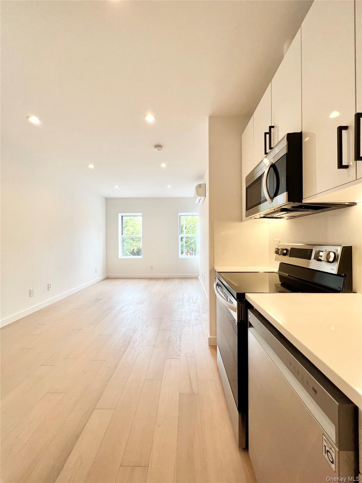 427 Metropolitan Avenue – For Sale photo 9