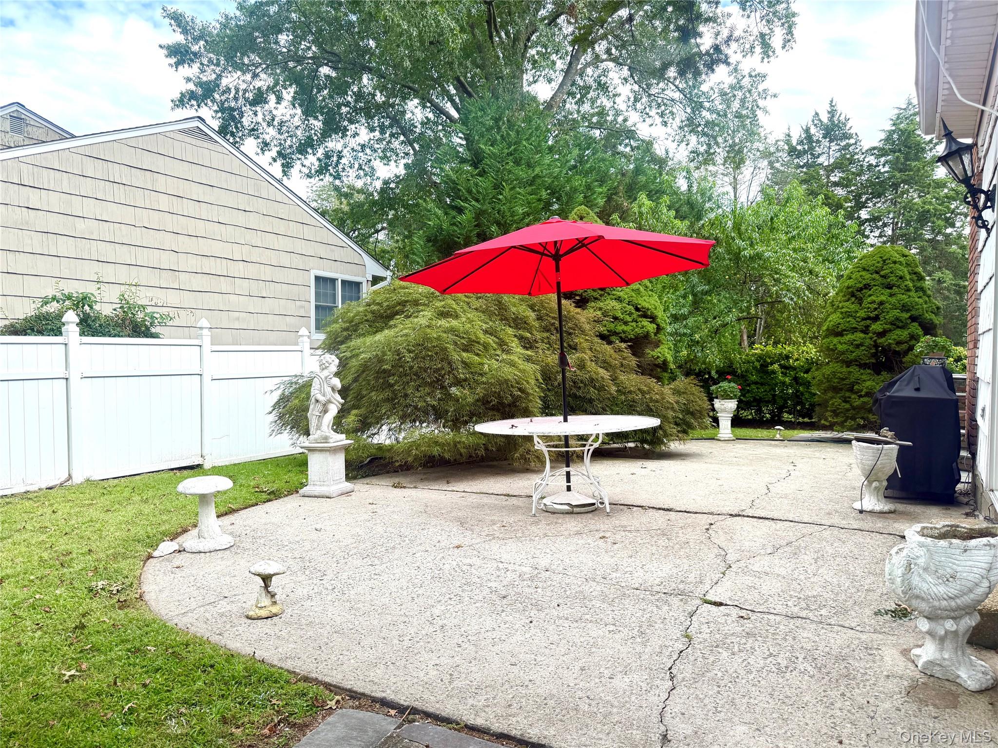 20 Old Farm Road – For Sale photo 3