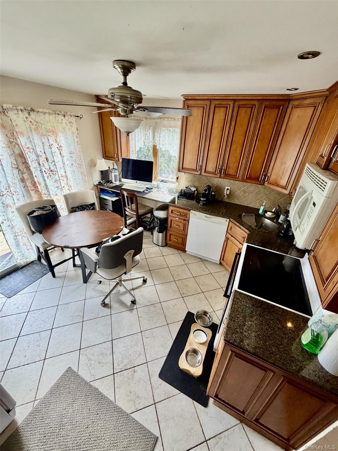 998 Bowling Green Drive – For Sale photo 4