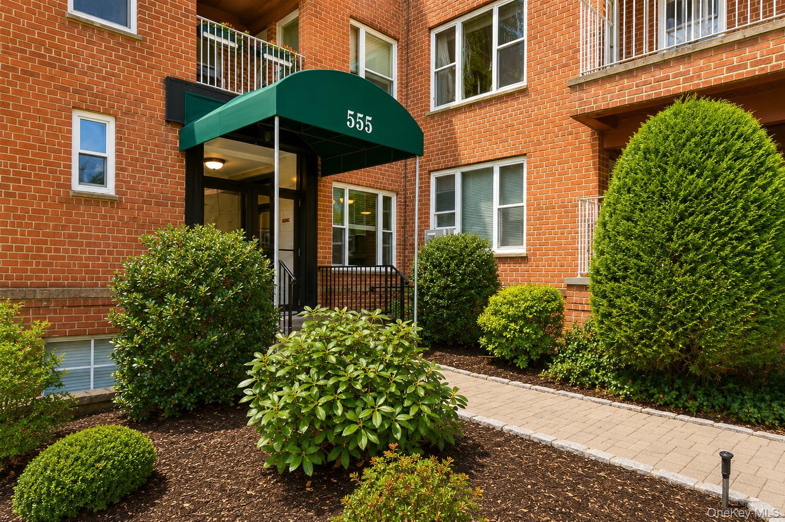 555 Broadway, Unit 1i photo 2