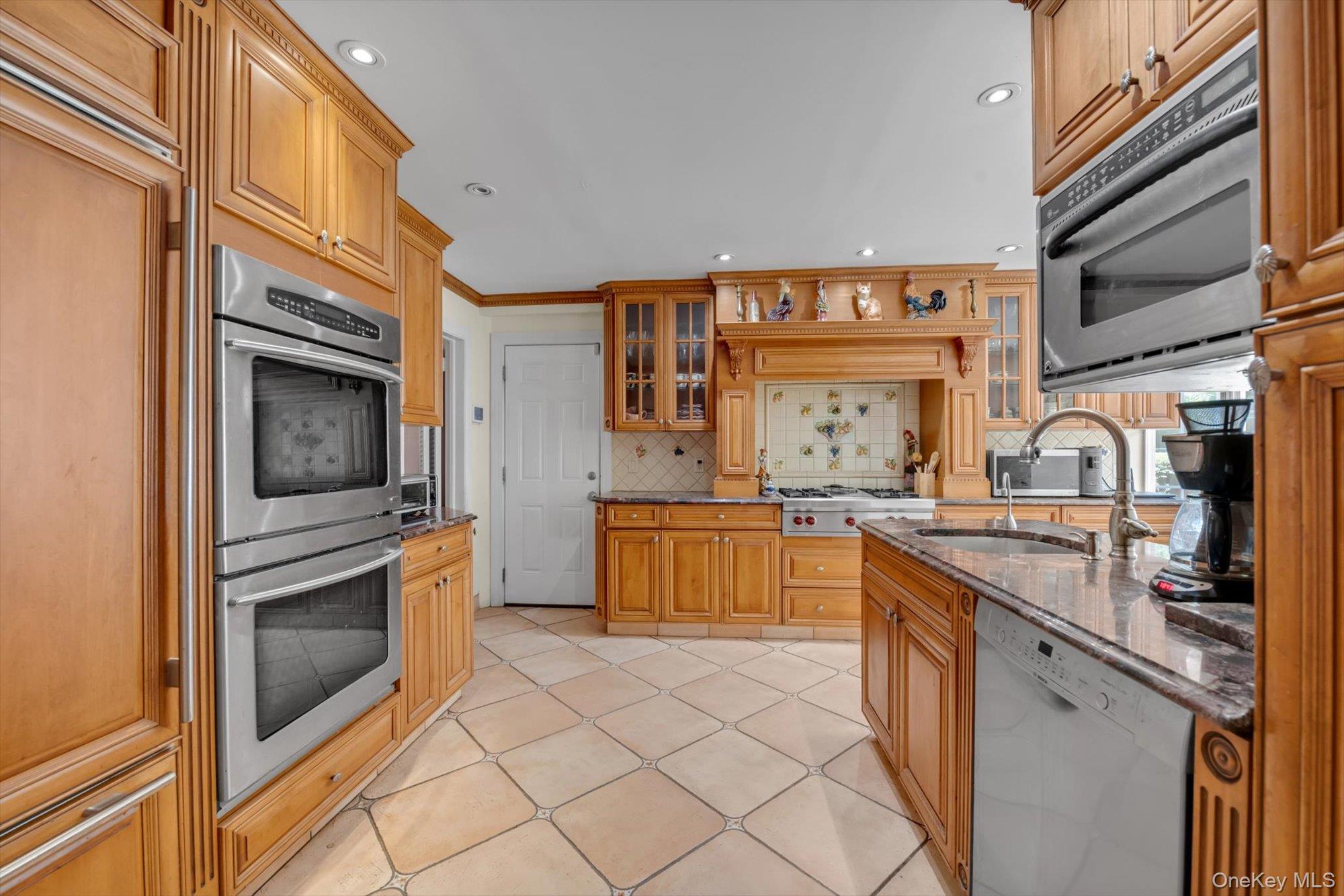 1559 Pebble Lane – For Sale photo 8