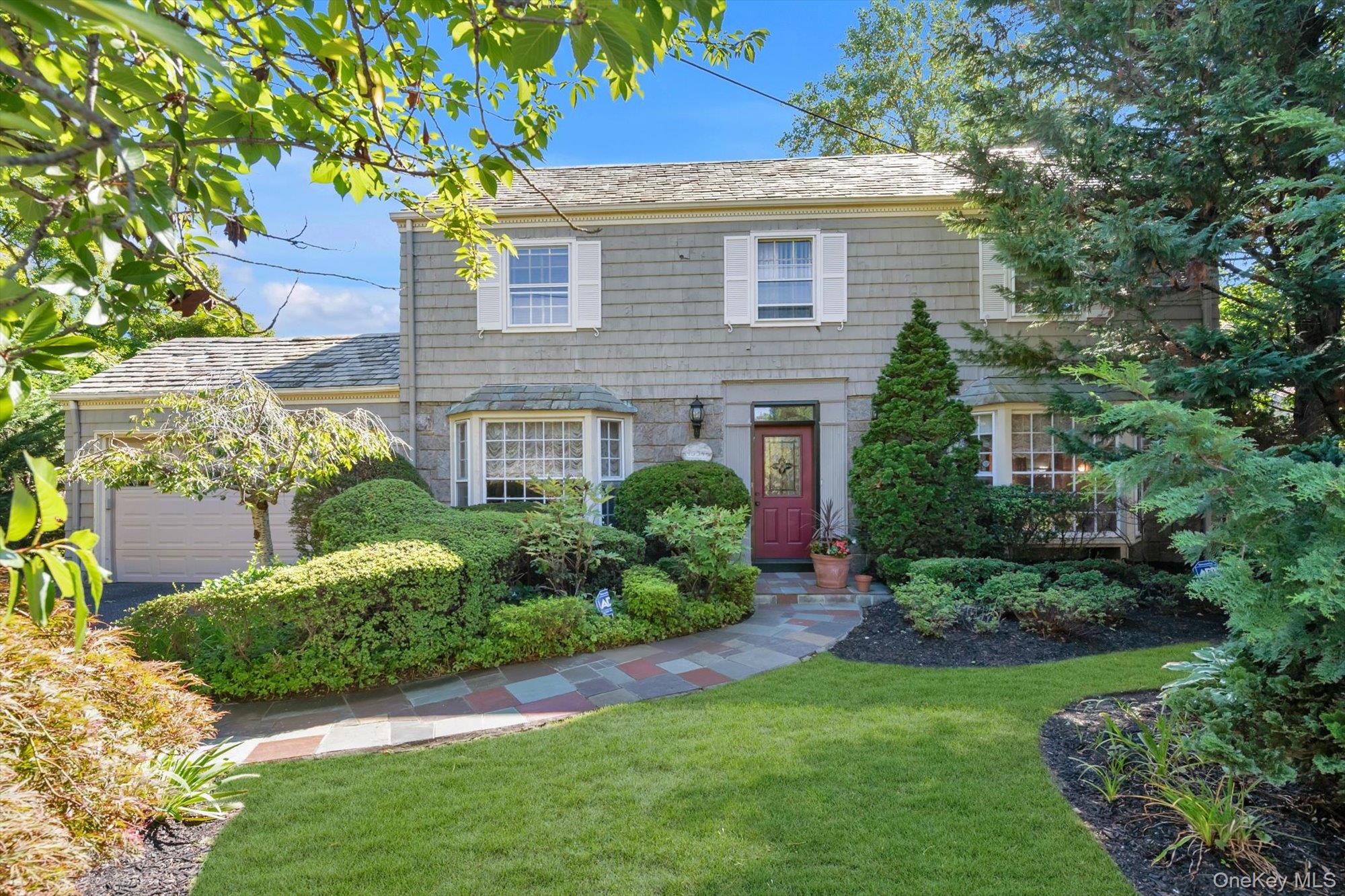 1559 Pebble Lane – For Sale