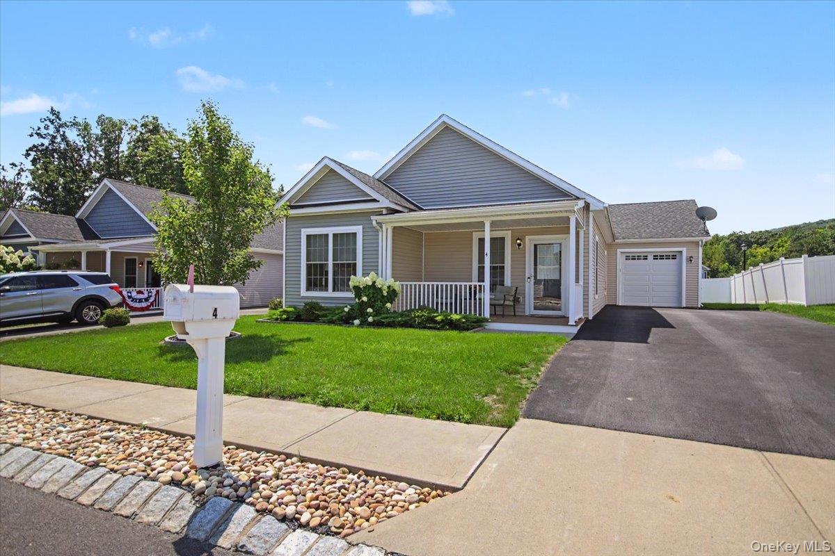 4 Alex Court – For Sale photo 2