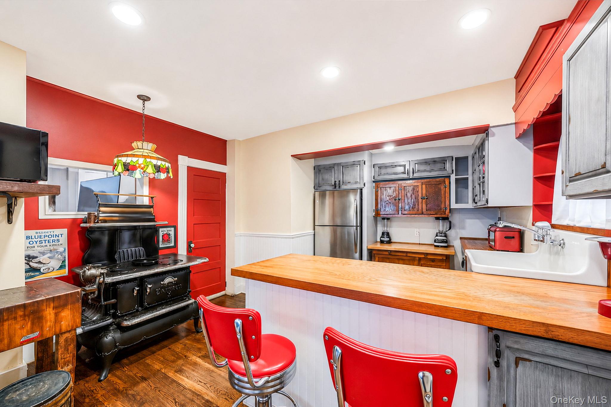 10 Park Street – For Sale photo 11