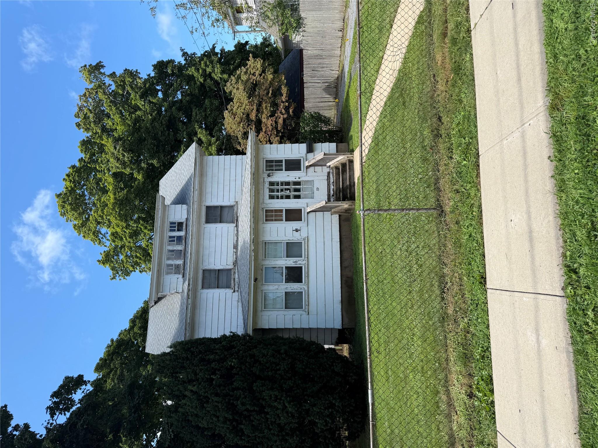 39 Broadway – For Sale photo 2