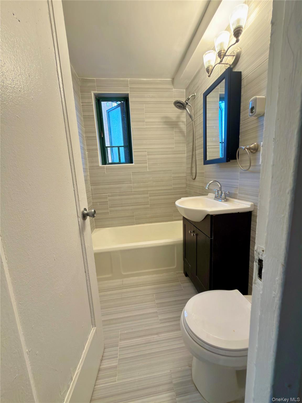1591 Metropolitan Avenue, Unit 5C photo 24