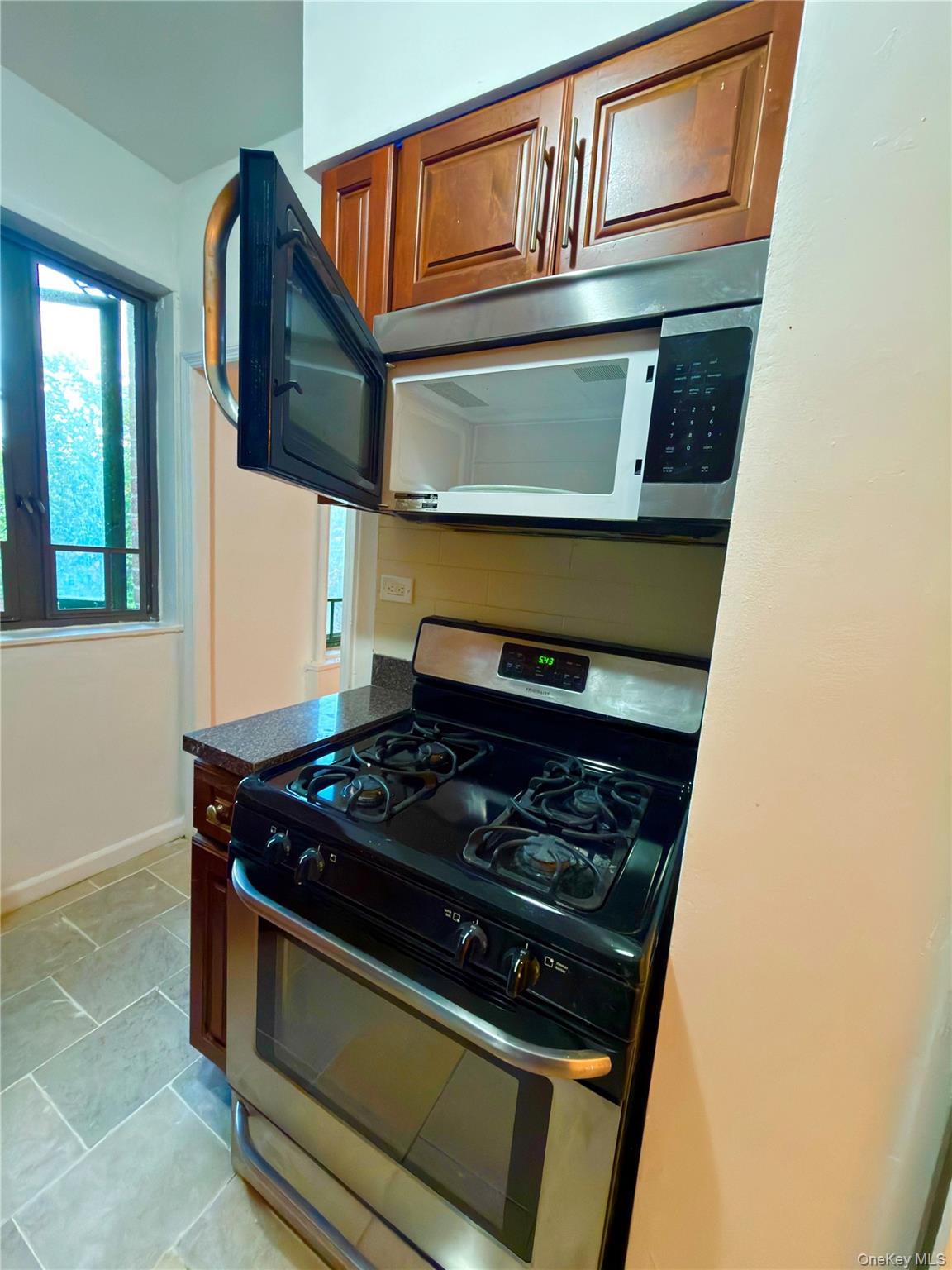 1591 Metropolitan Avenue, Unit 5C photo 11