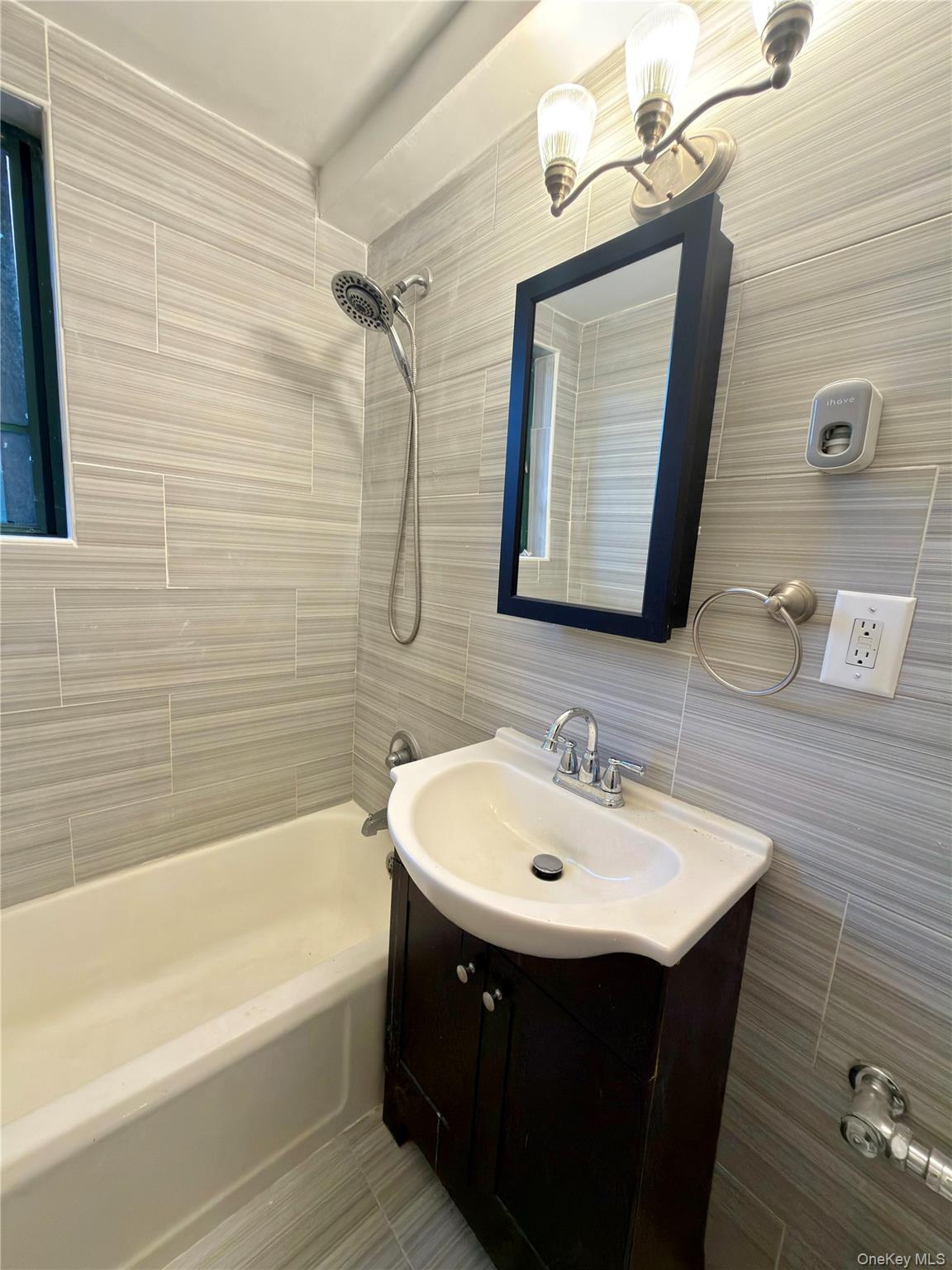 1591 Metropolitan Avenue, Unit 5C photo 25