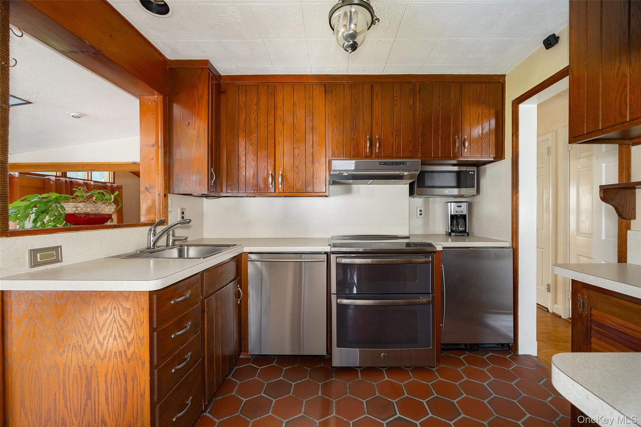 54 Atlantic Avenue – For Sale photo 6