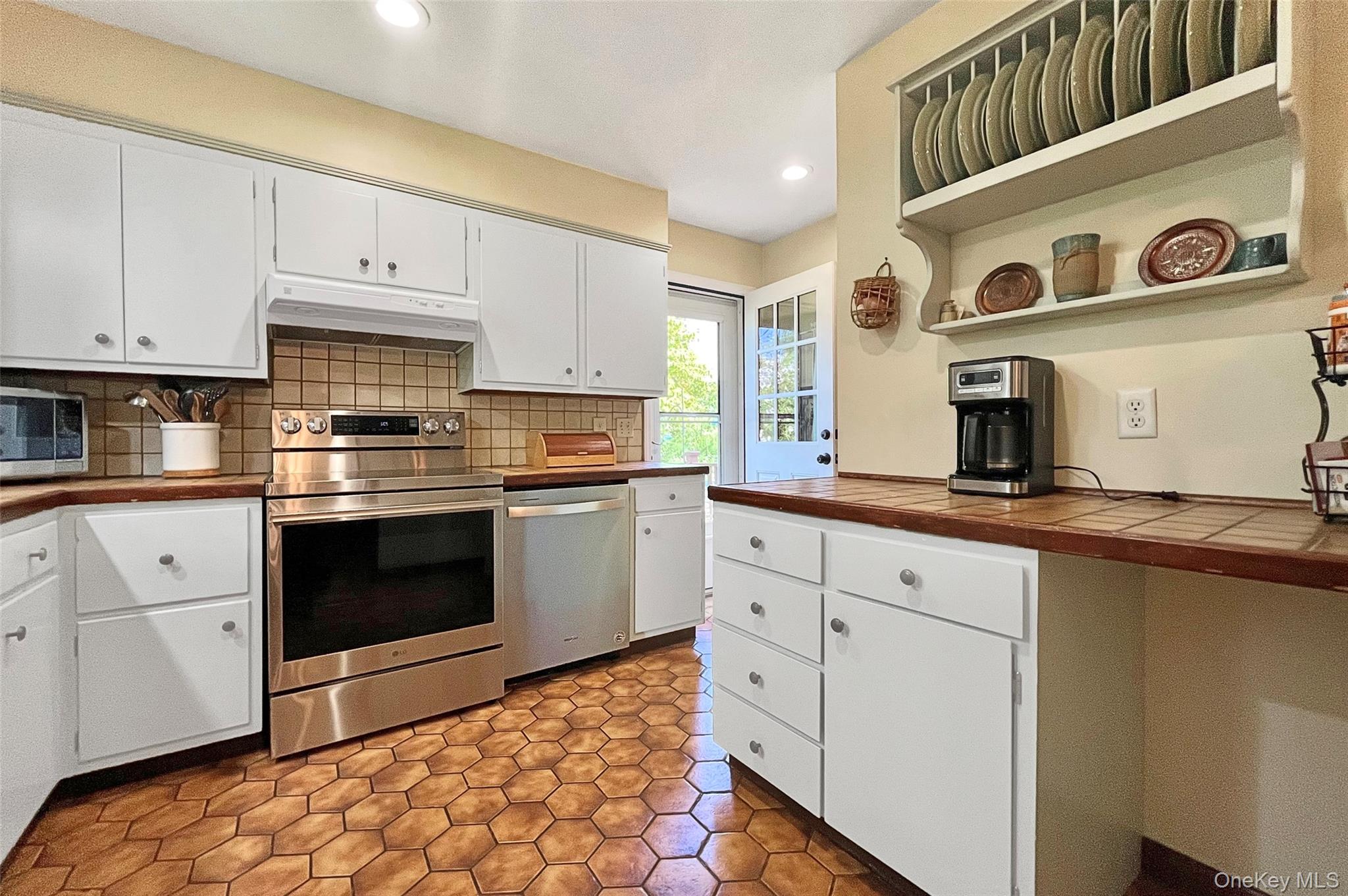 216 Spackenkill Road – For Sale photo 4