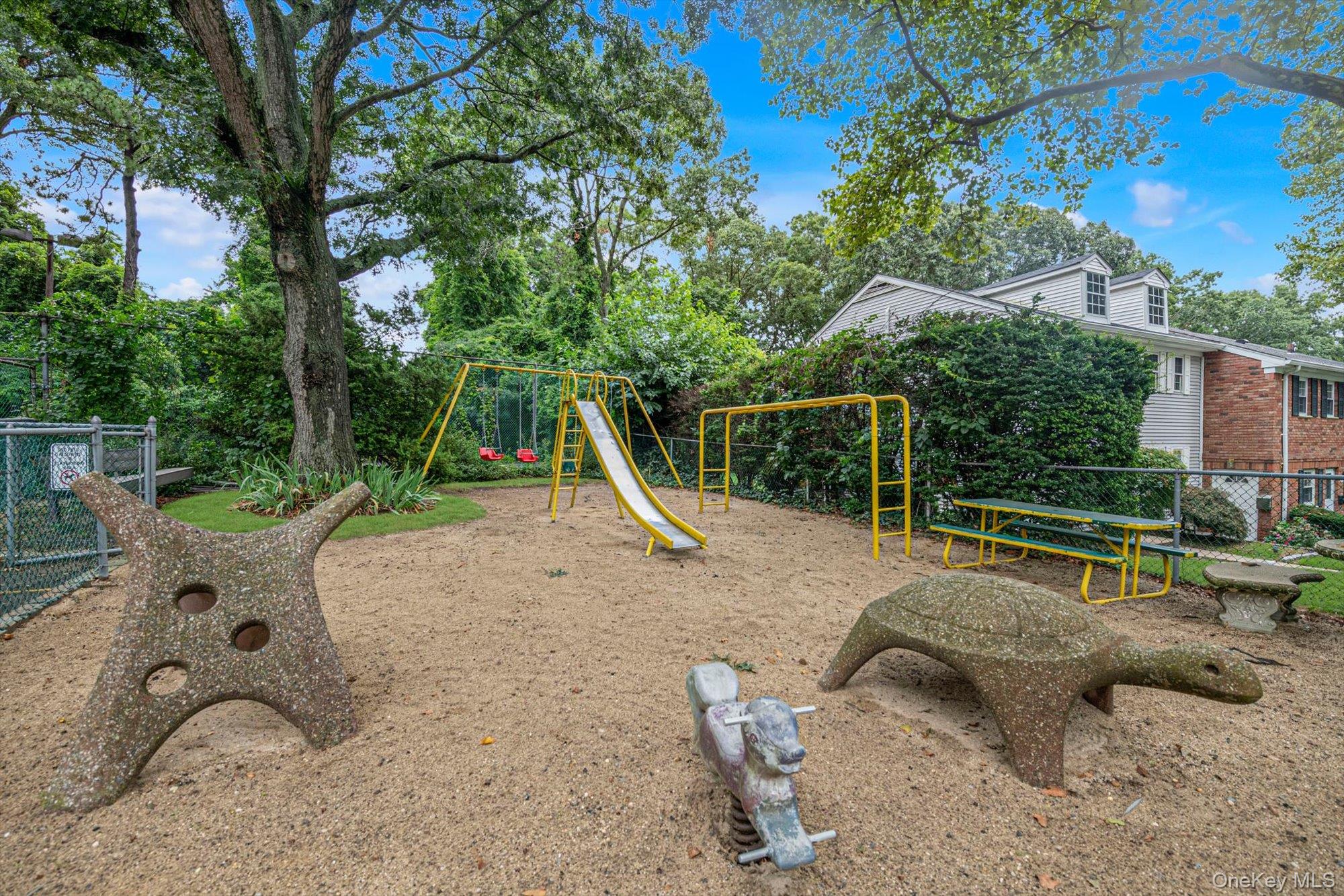 1108 Towne House Village – For Sale photo 13
