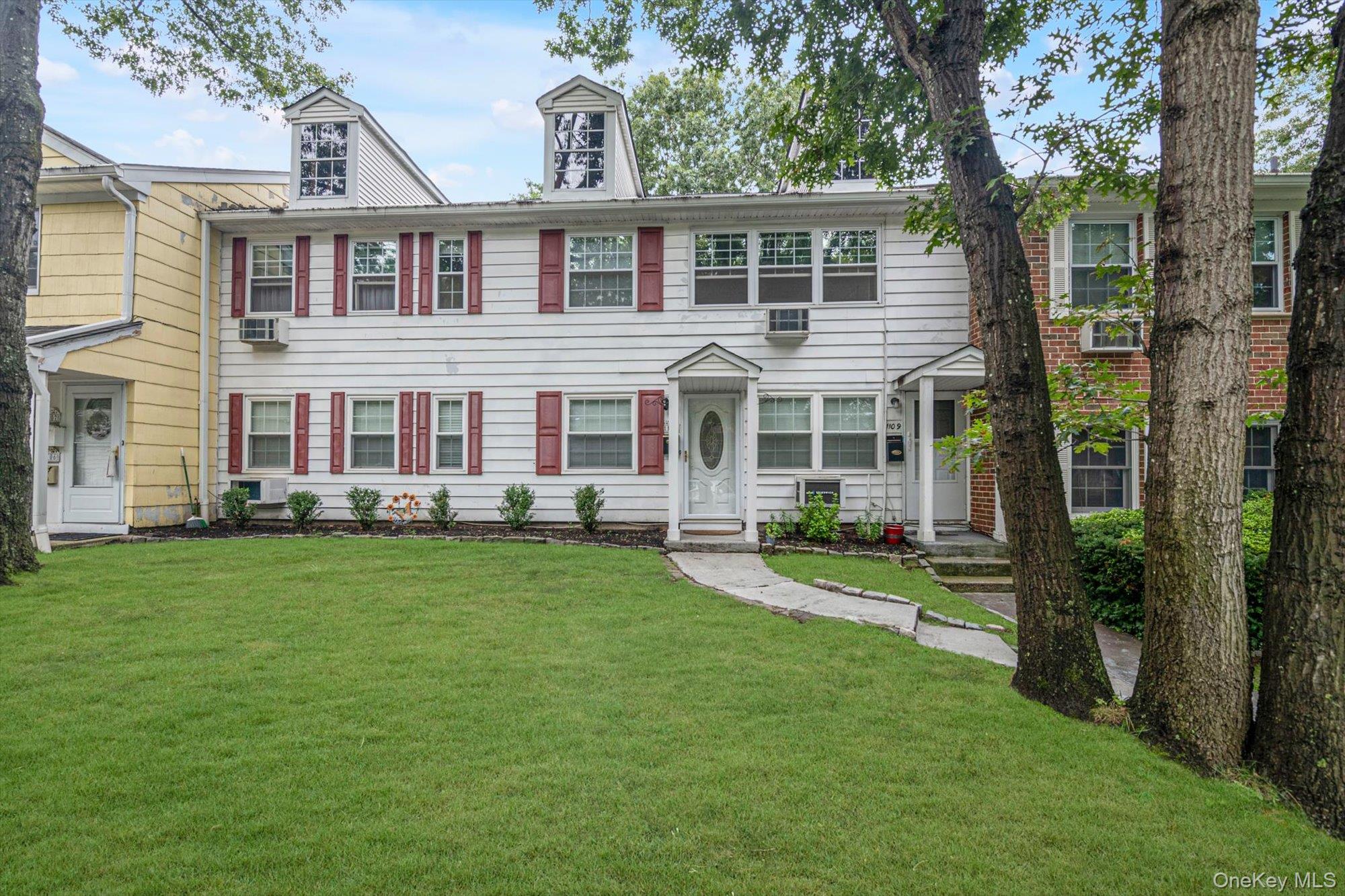 1108 Towne House Village – For Sale