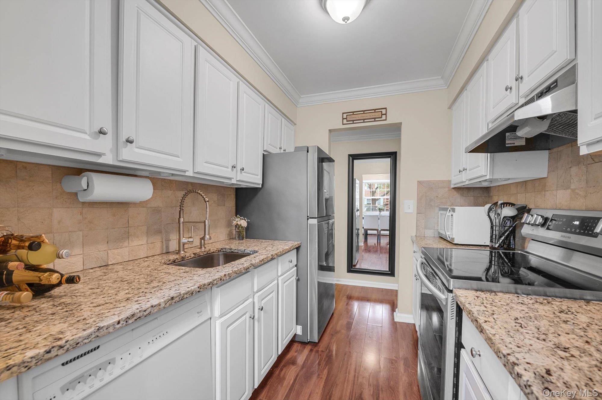 1108 Towne House Village – For Sale photo 7