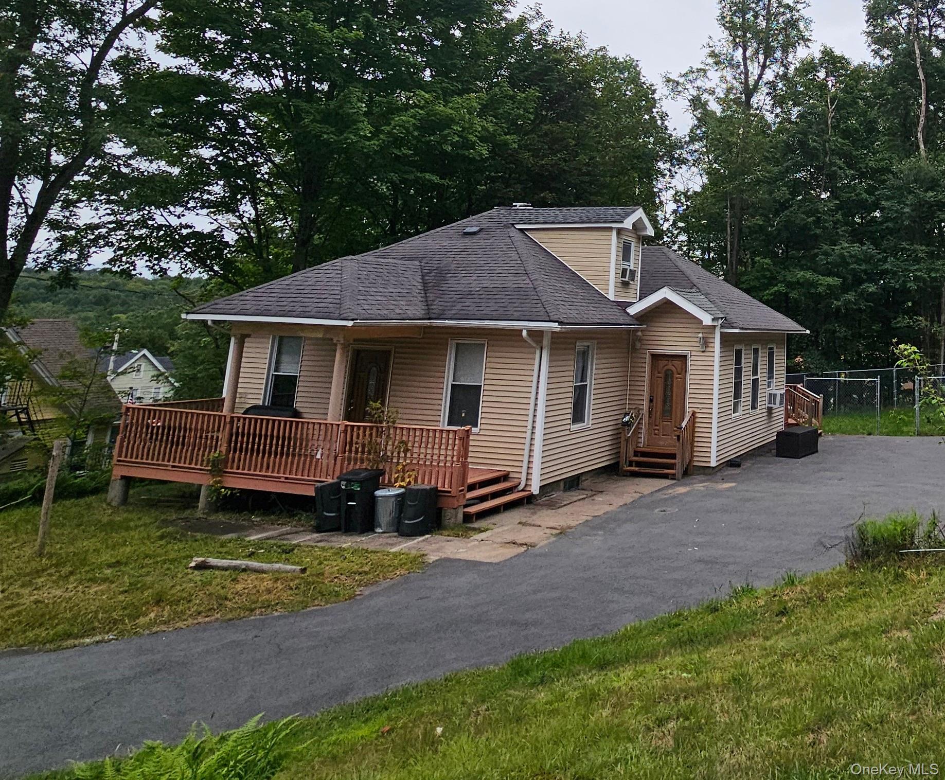 282 S Main Street – For Sale
