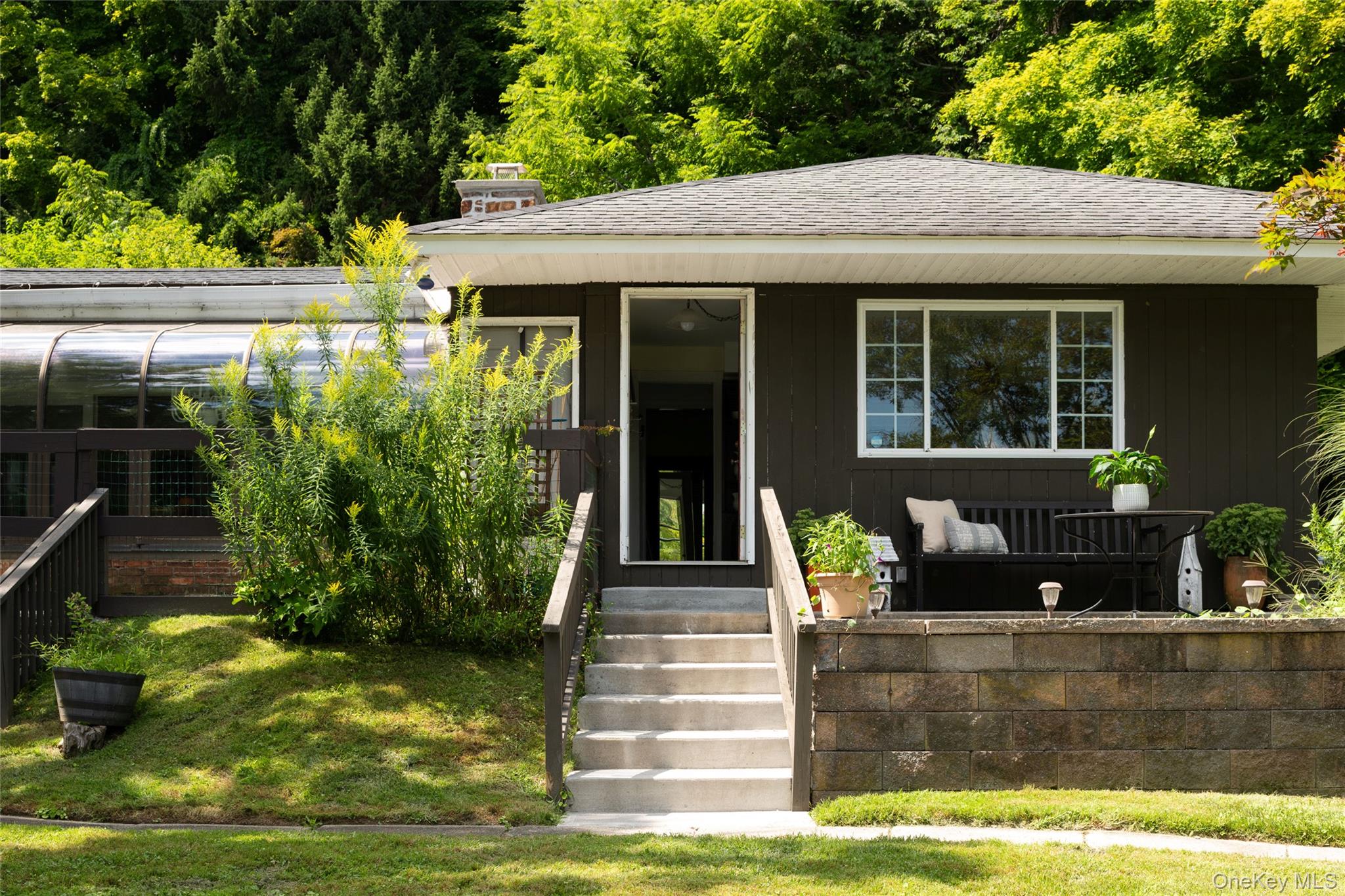 119 W Hunns Lake Road – For Sale