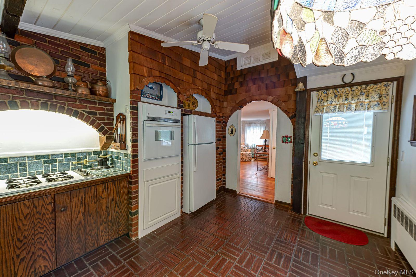 10 Overton Pass – For Sale photo 12
