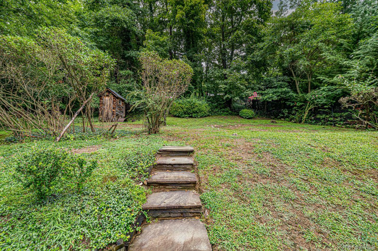 10 Overton Pass – For Sale photo 15