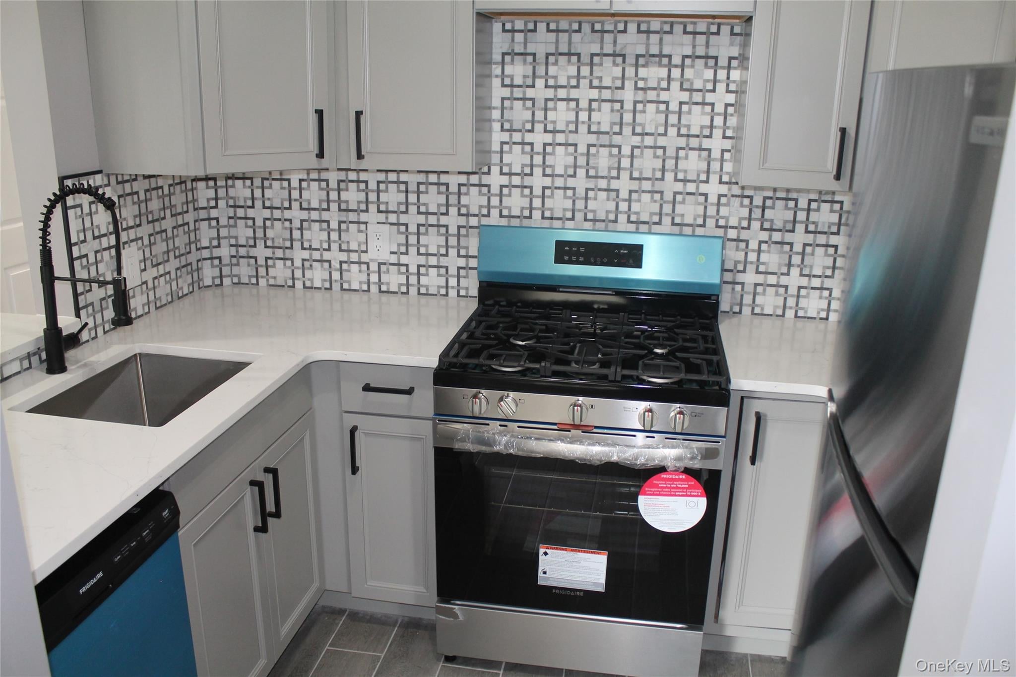 12 Lexington Hill, Unit 7