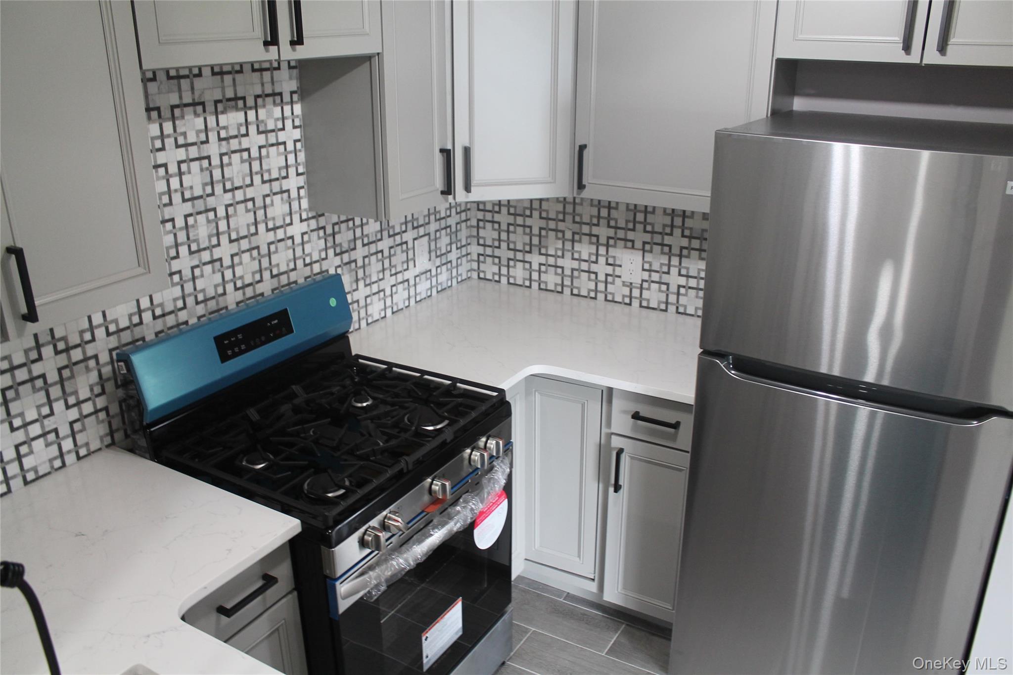 12 Lexington Hill, Unit 7 photo 3