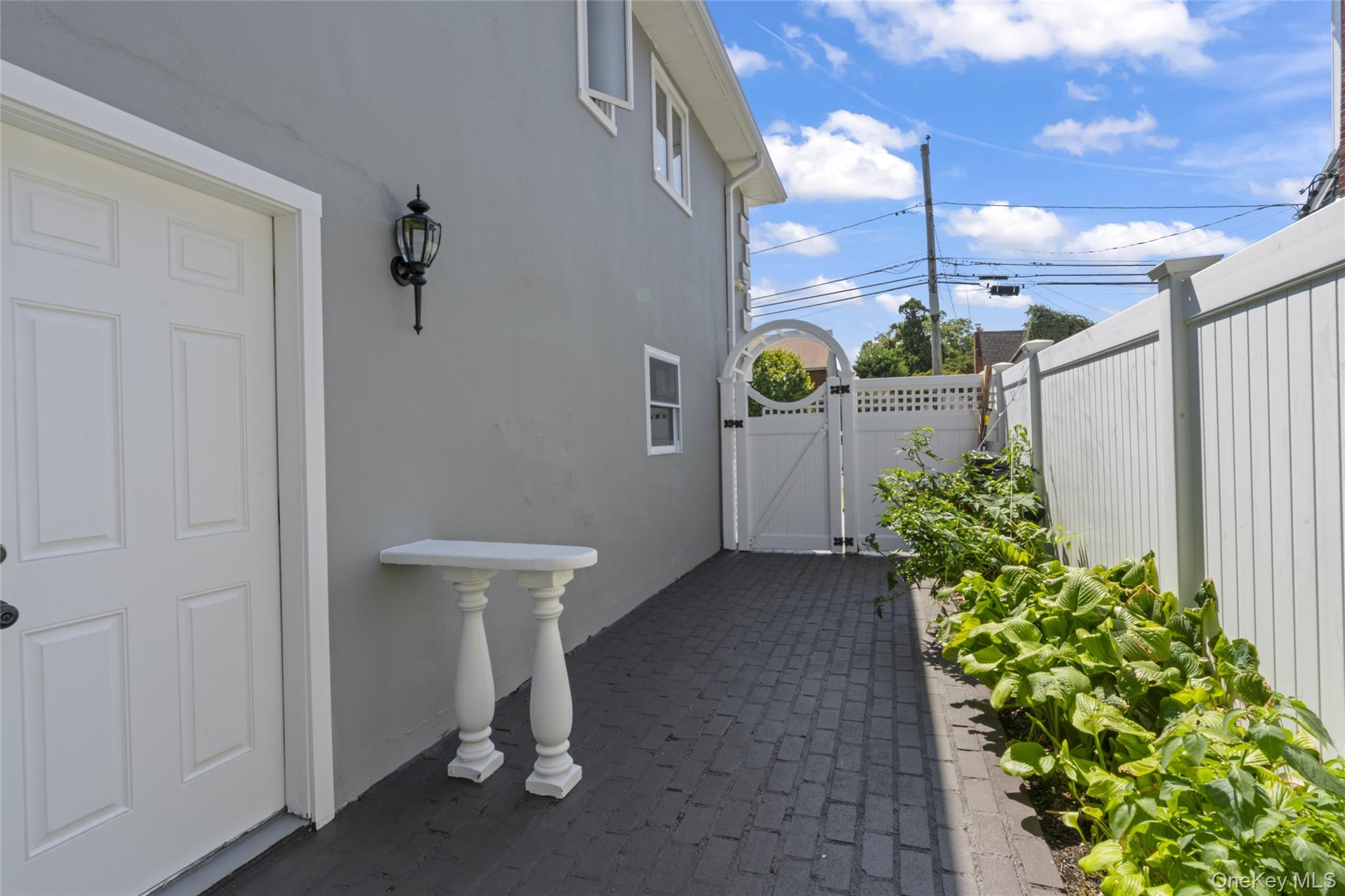 2599 Orr Street – For Sale photo 30