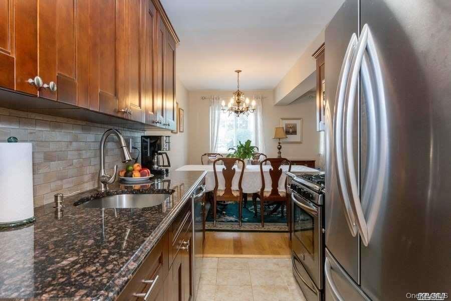 22 N Forest Avenue, Unit 1N photo 6