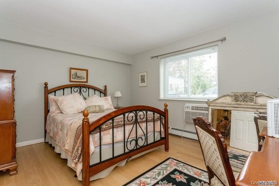 22 N Forest Avenue, Unit 1N photo 15