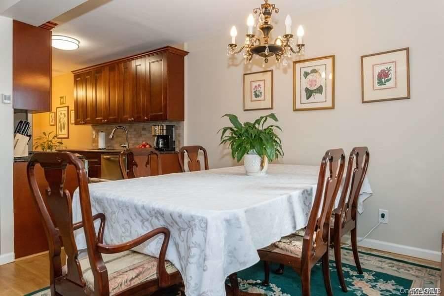 22 N Forest Avenue, Unit 1N photo 9