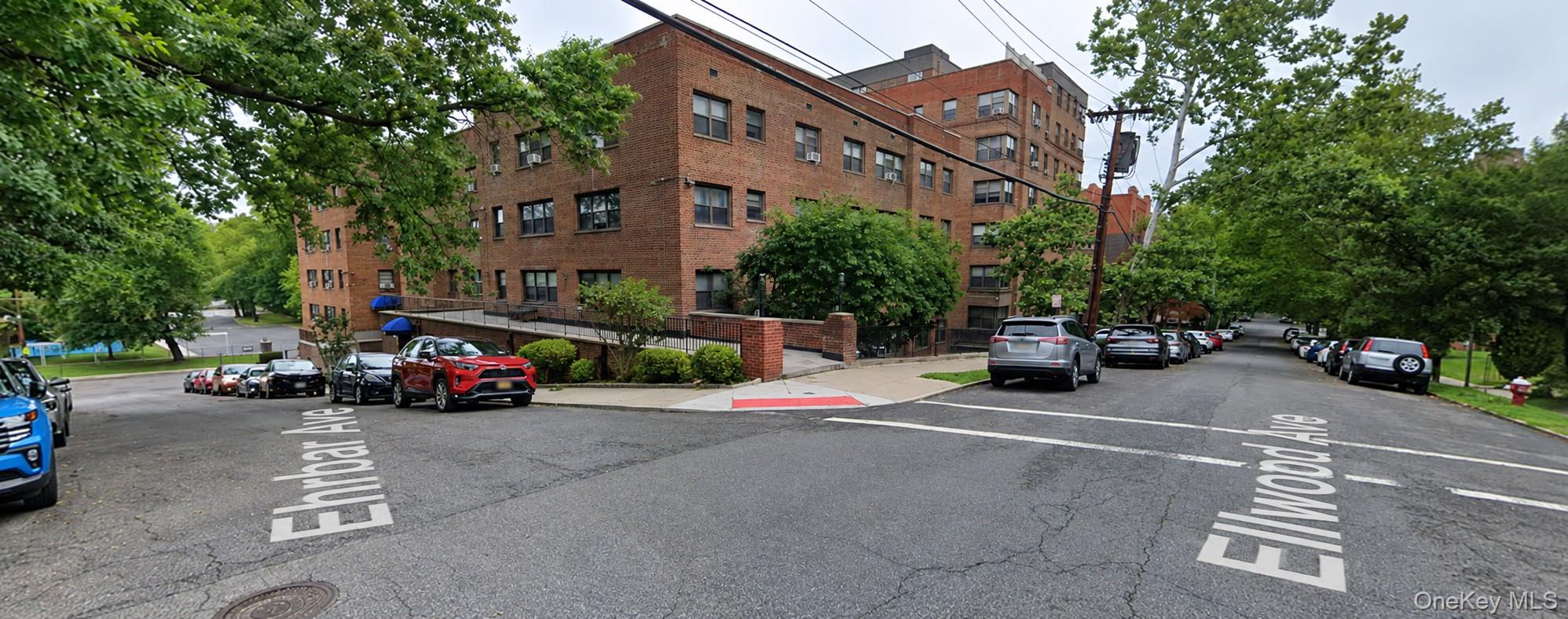 55 Ehrbar Avenue, Unit 4C photo 3