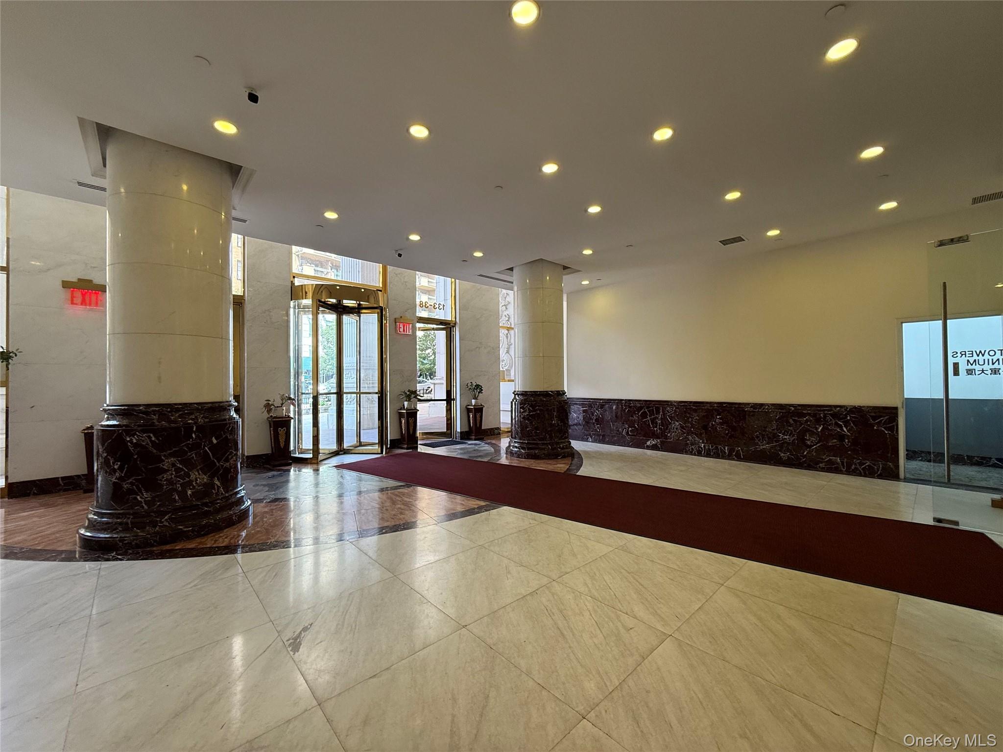 13338 Sanford Avenue, Unit 15E photo 2