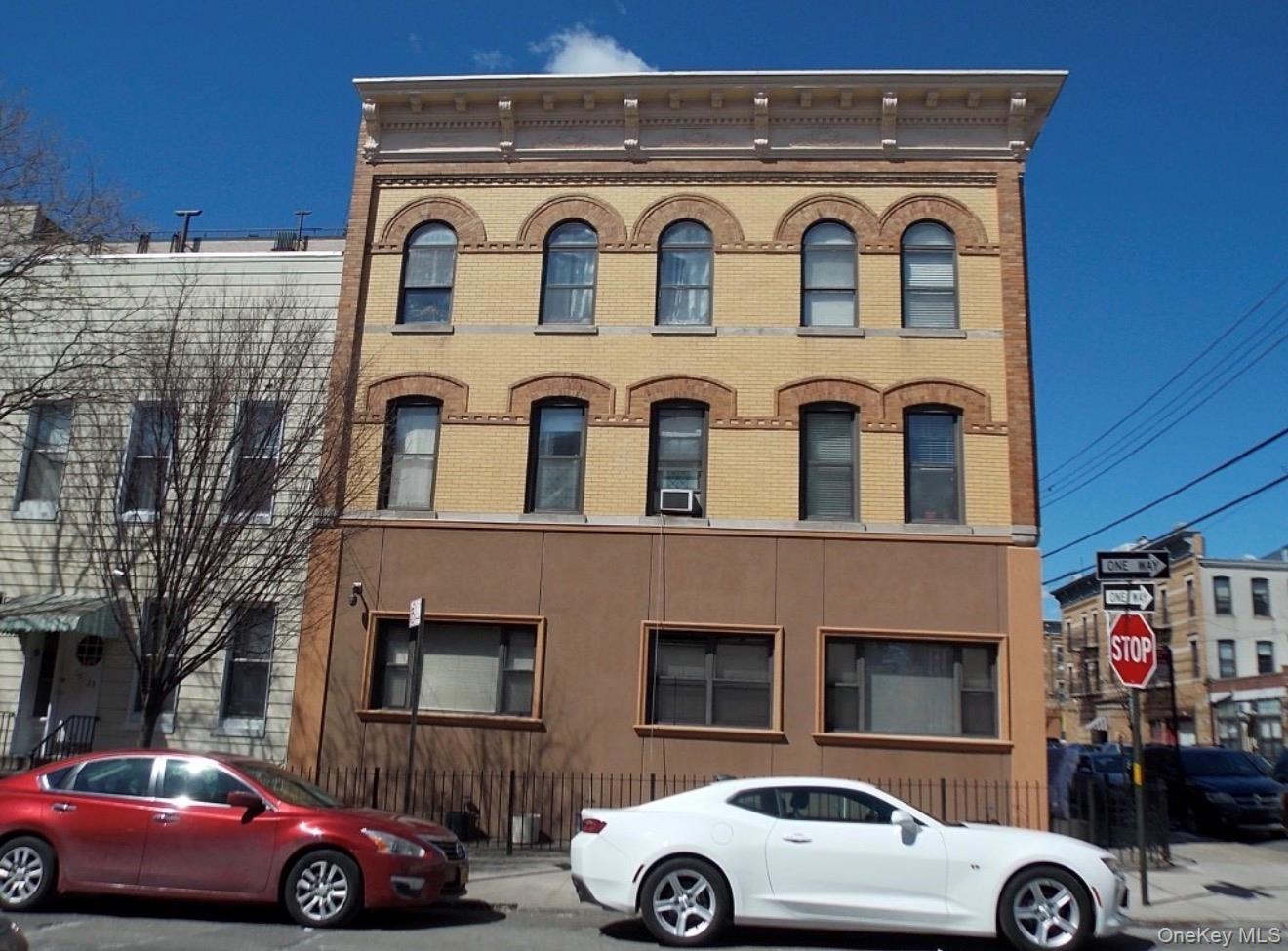 690 fairview ave, Unit 1B