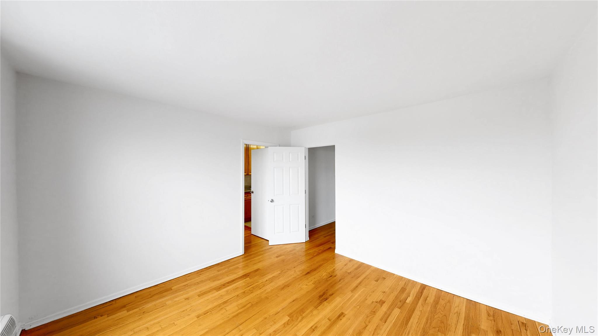 60-11 Broadway, Unit 3L photo 8