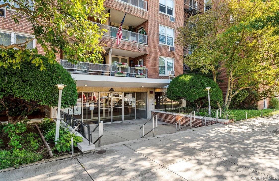 60-11 Broadway, Unit 3L photo 22