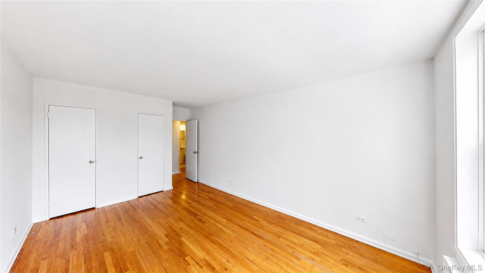 60-11 Broadway, Unit 3L photo 11