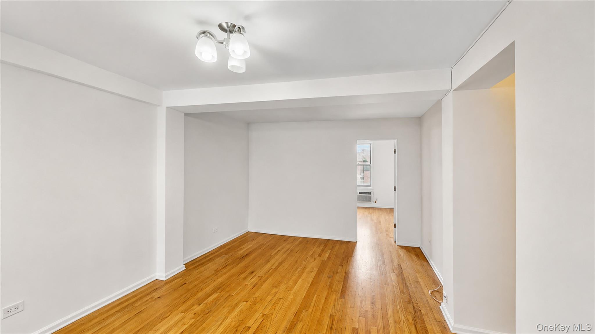 60-11 Broadway, Unit 3L