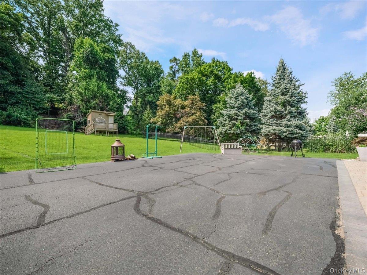 11 Viohl Way – For Sale photo 36