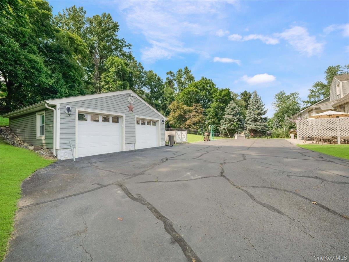 11 Viohl Way – For Sale photo 35
