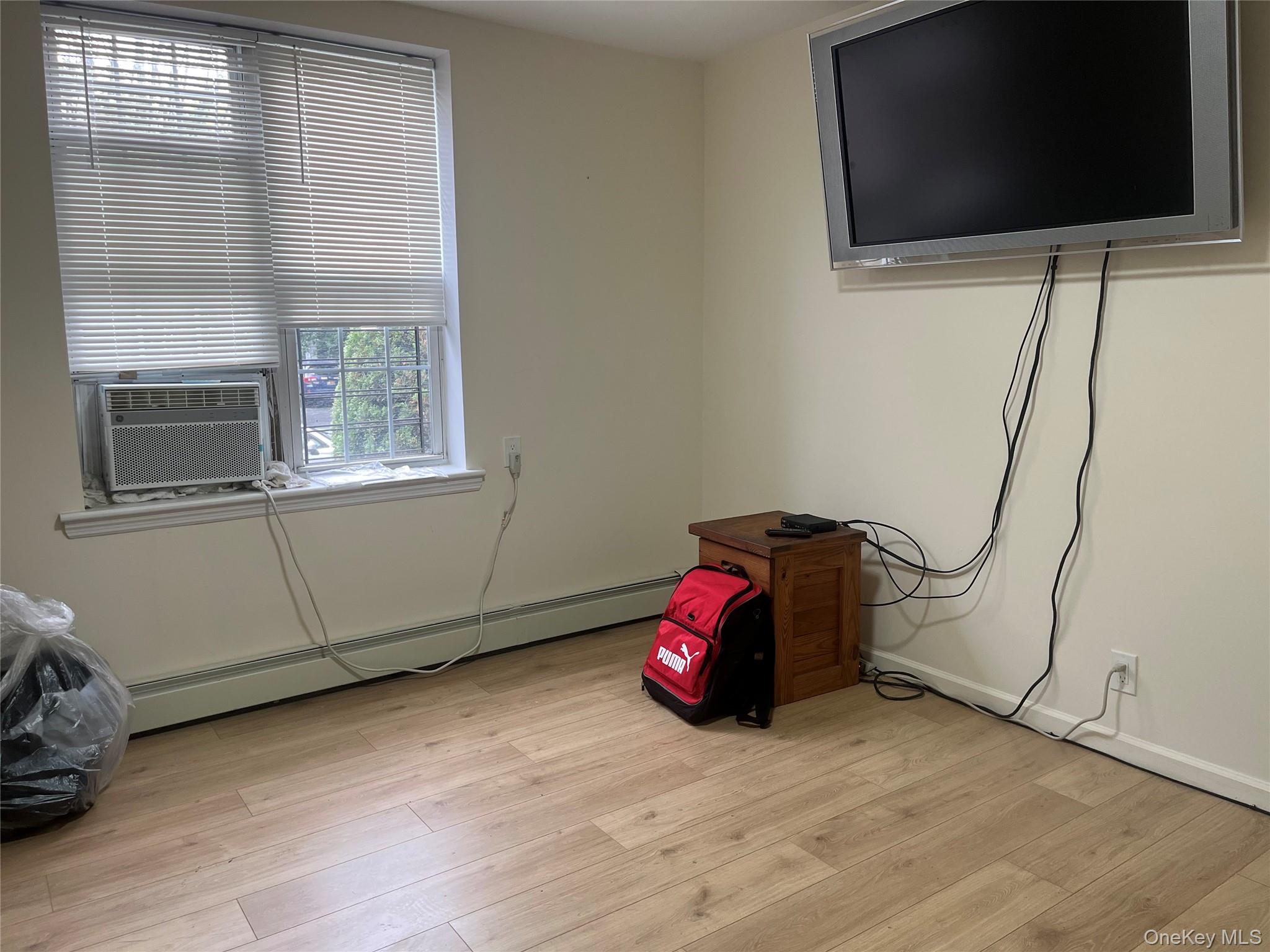 208-10A 39 Avenue – For Rent photo 6