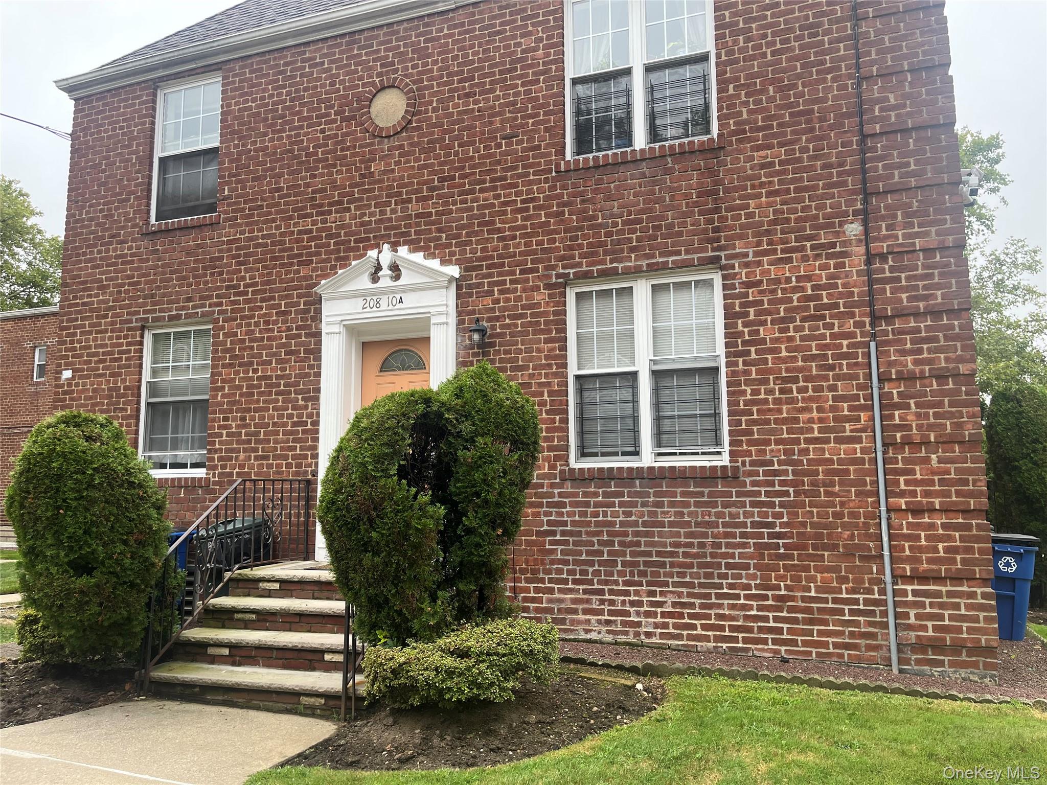 208-10A 39 Avenue – For Rent