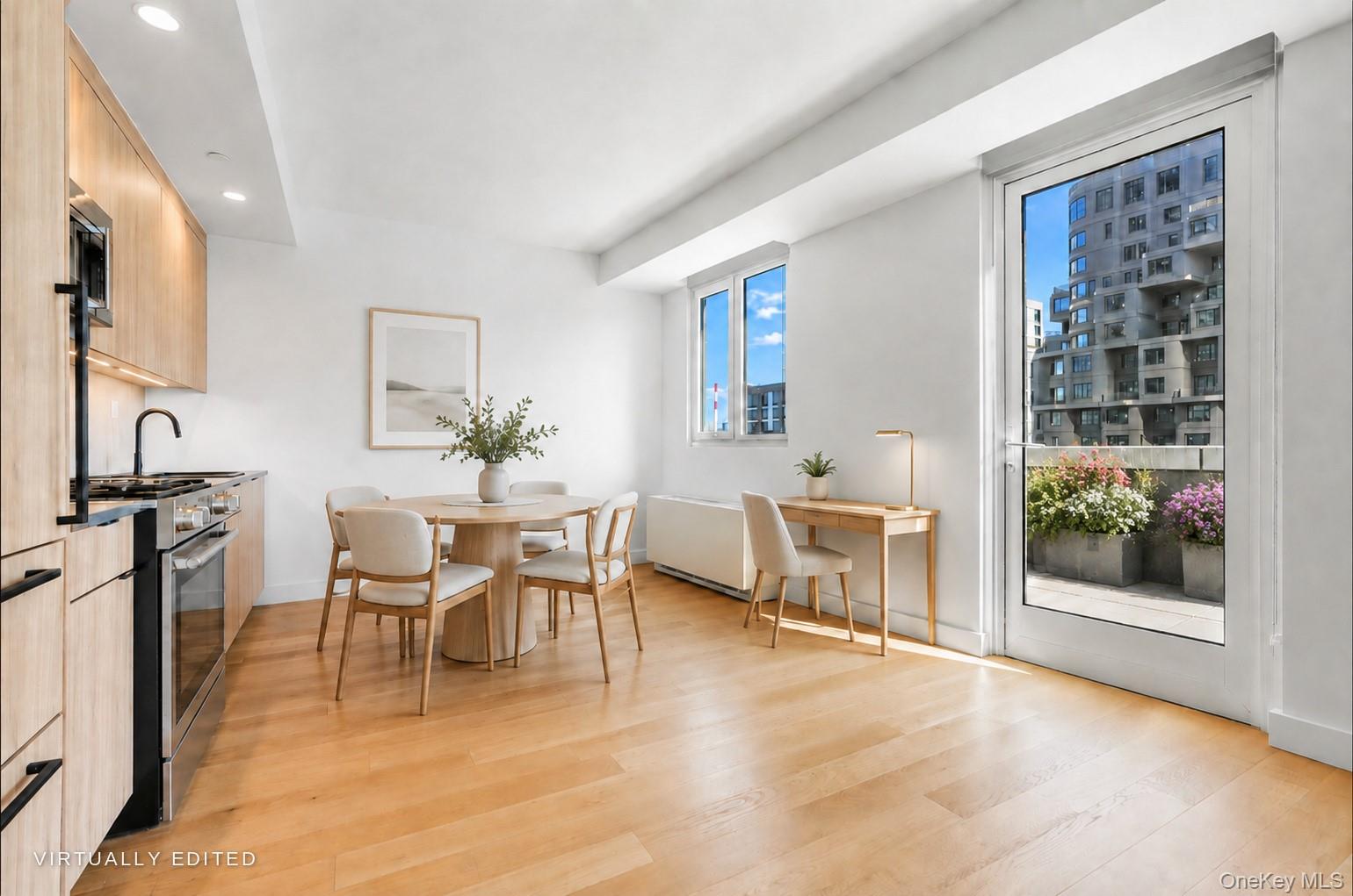 2416 Queens Plaza S, Unit 7B photo 4