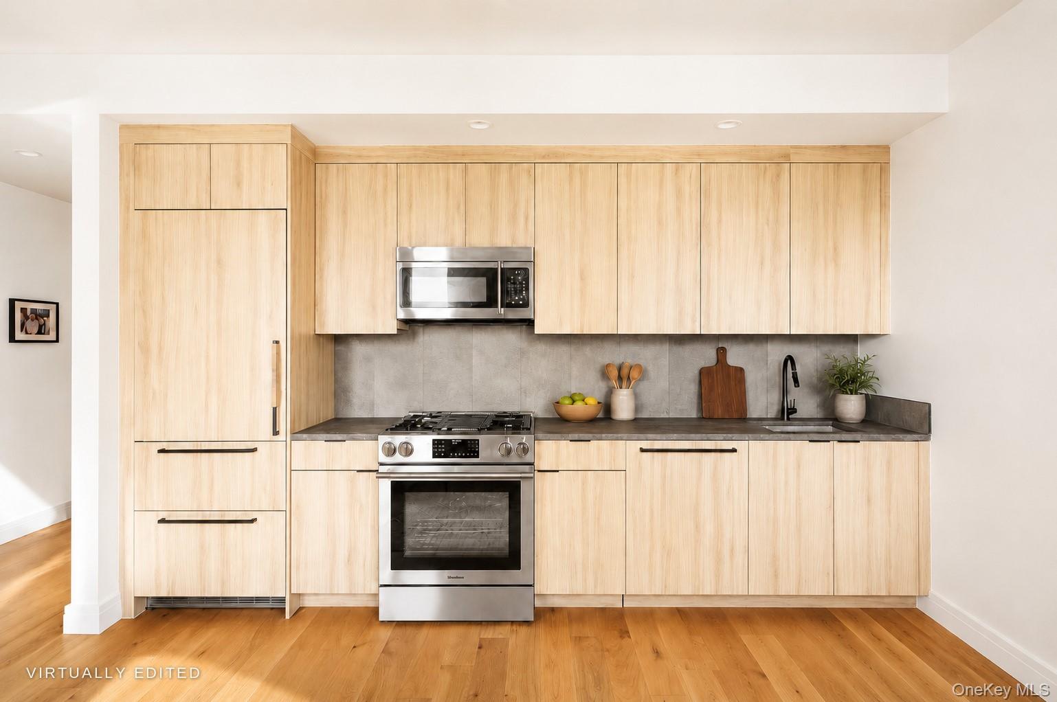 2416 Queens Plaza S, Unit 7B photo 5