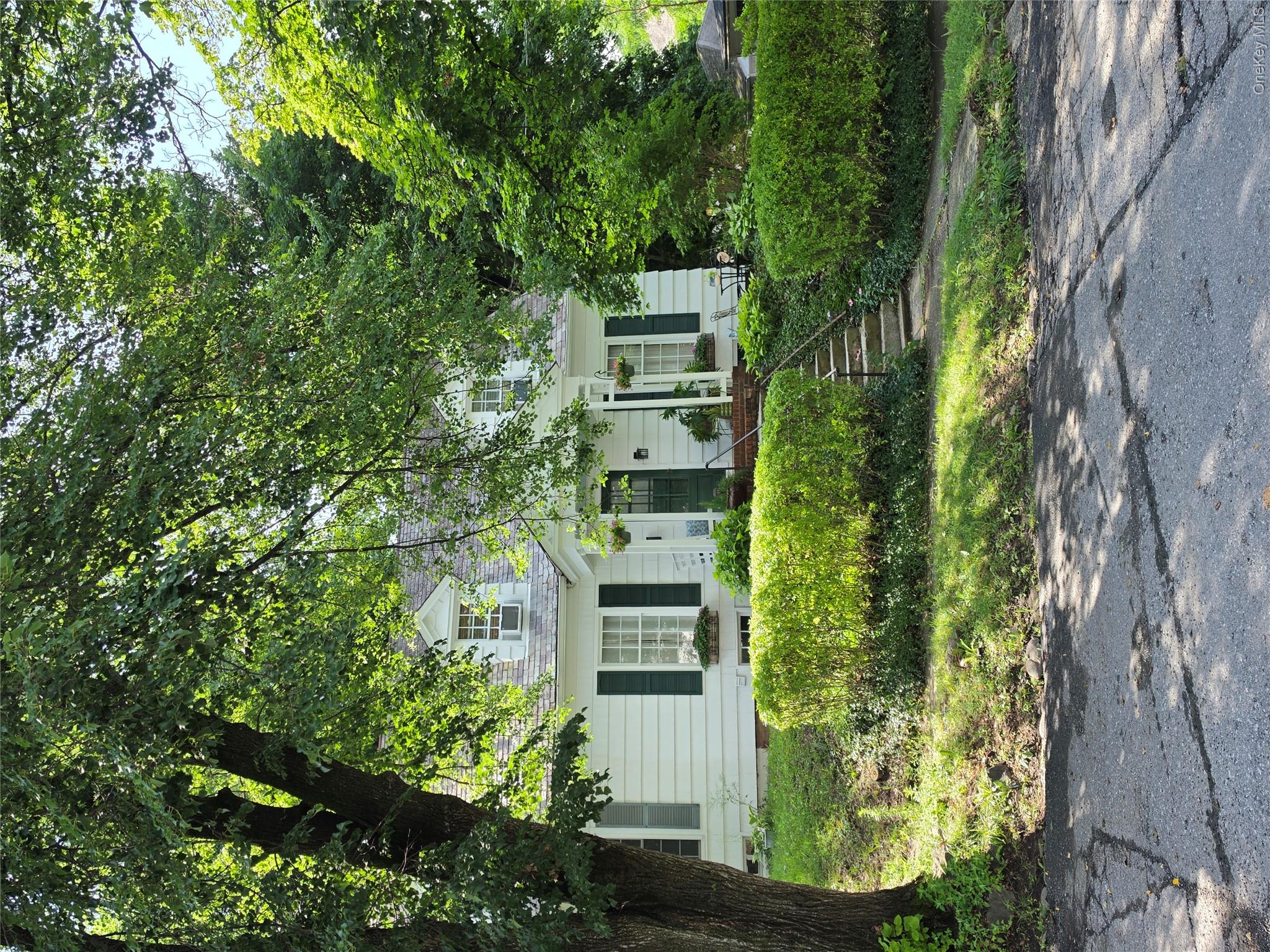20 Bush Avenue – For Sale