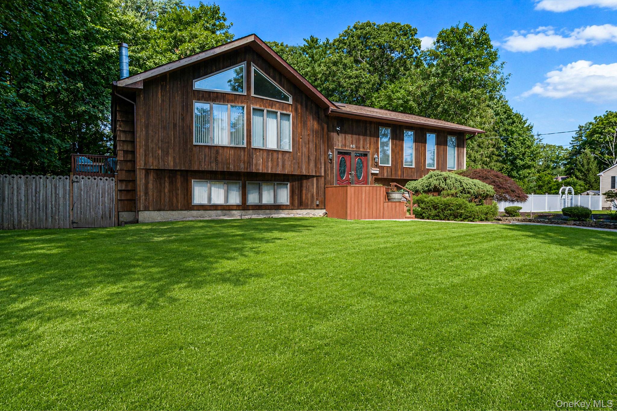 48 Oak Avenue – For Sale photo 2
