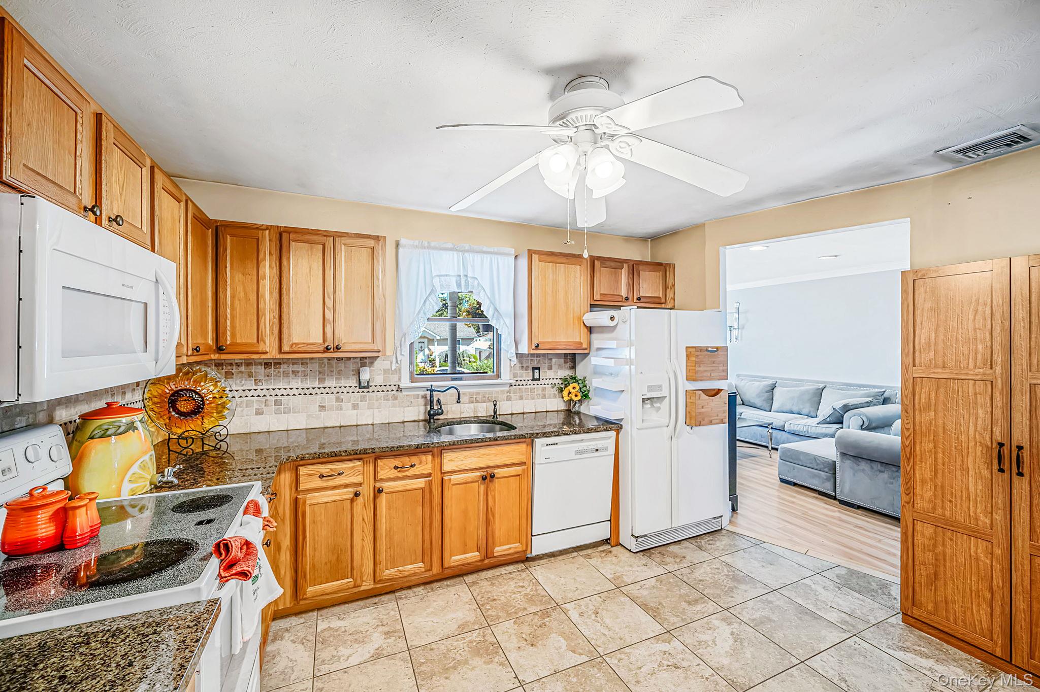 256 Deer Road – For Sale photo 7