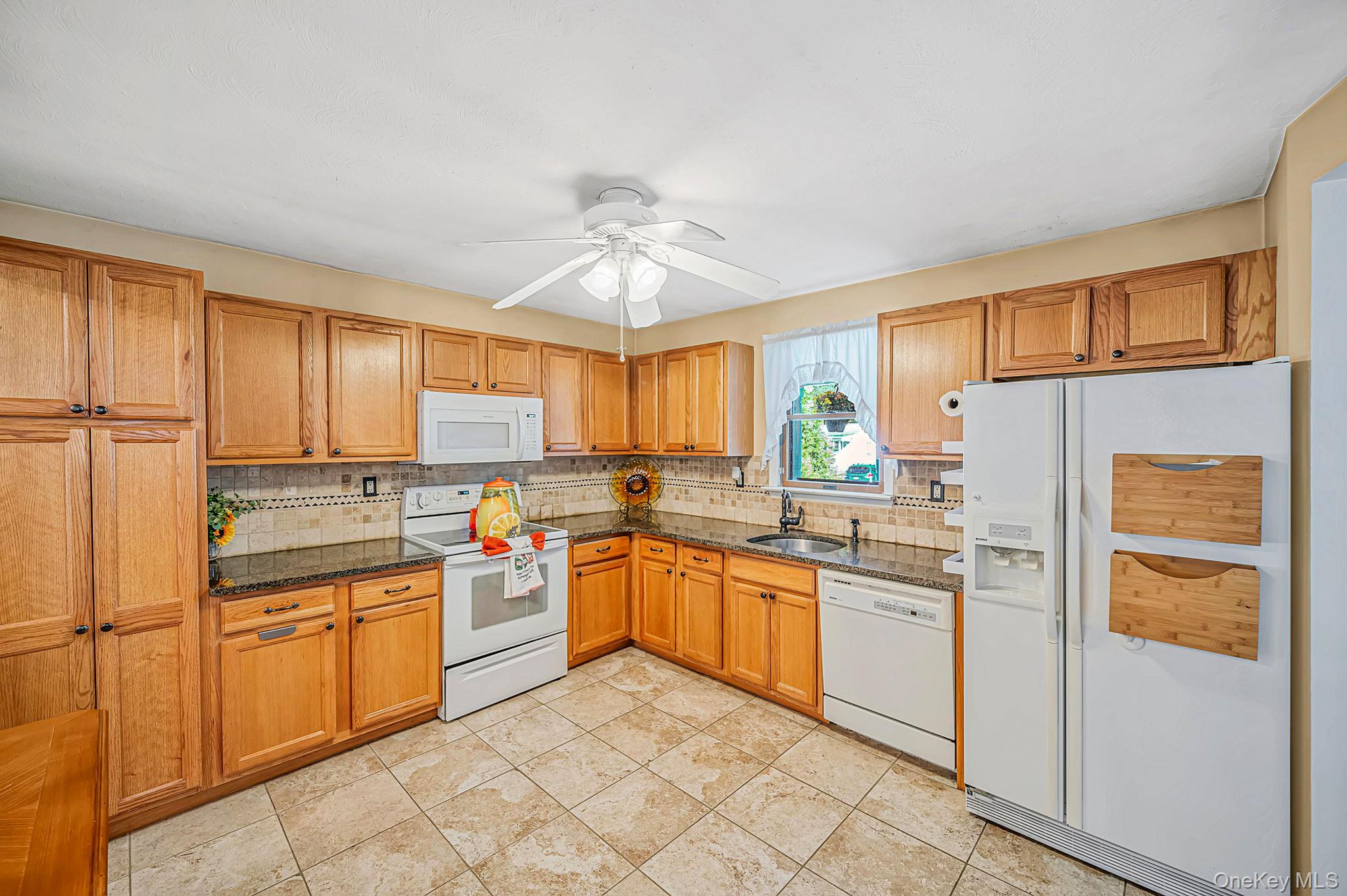 256 Deer Road – For Sale photo 8