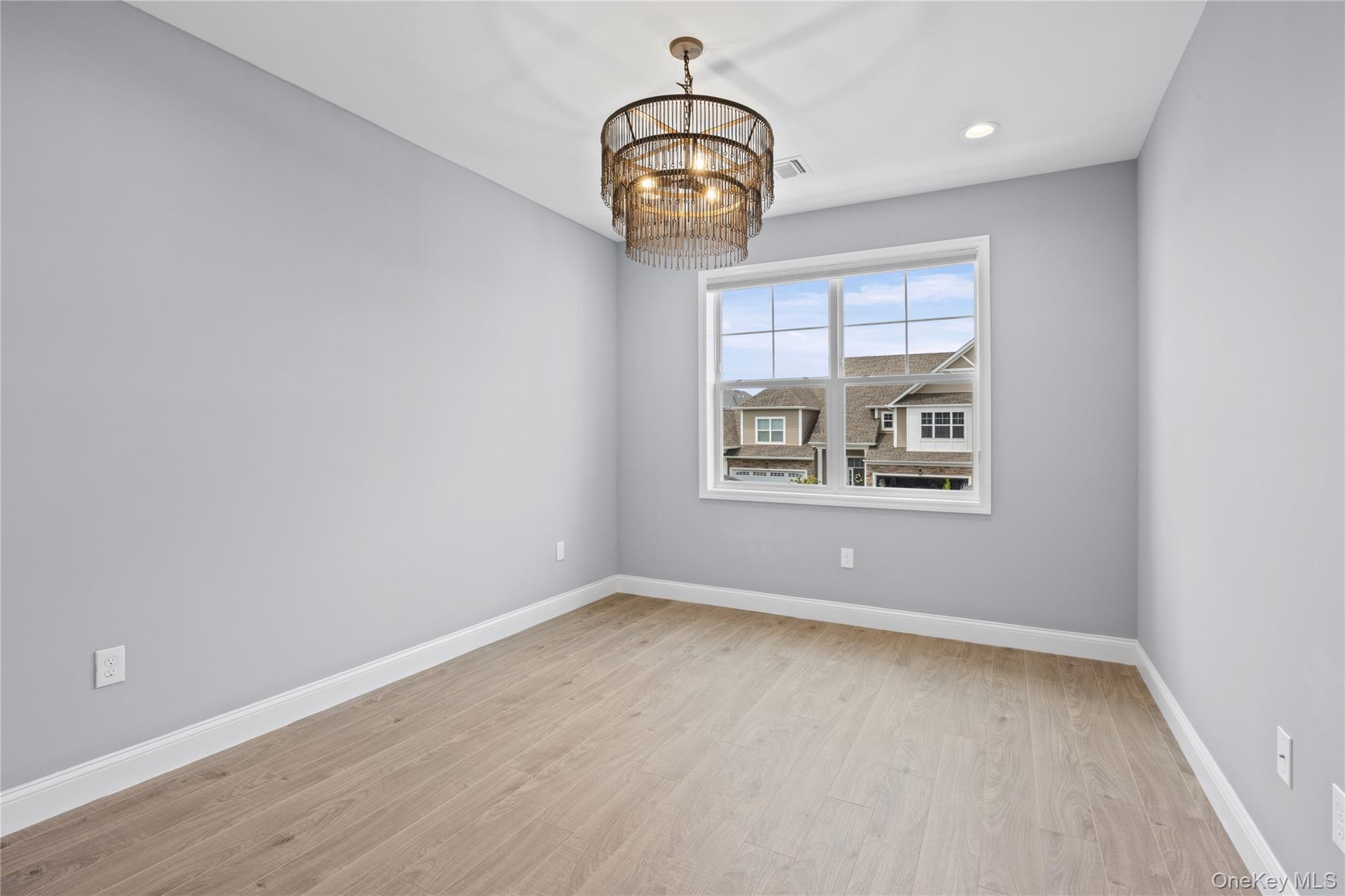 6 Grace Hall Lane – For Sale photo 28