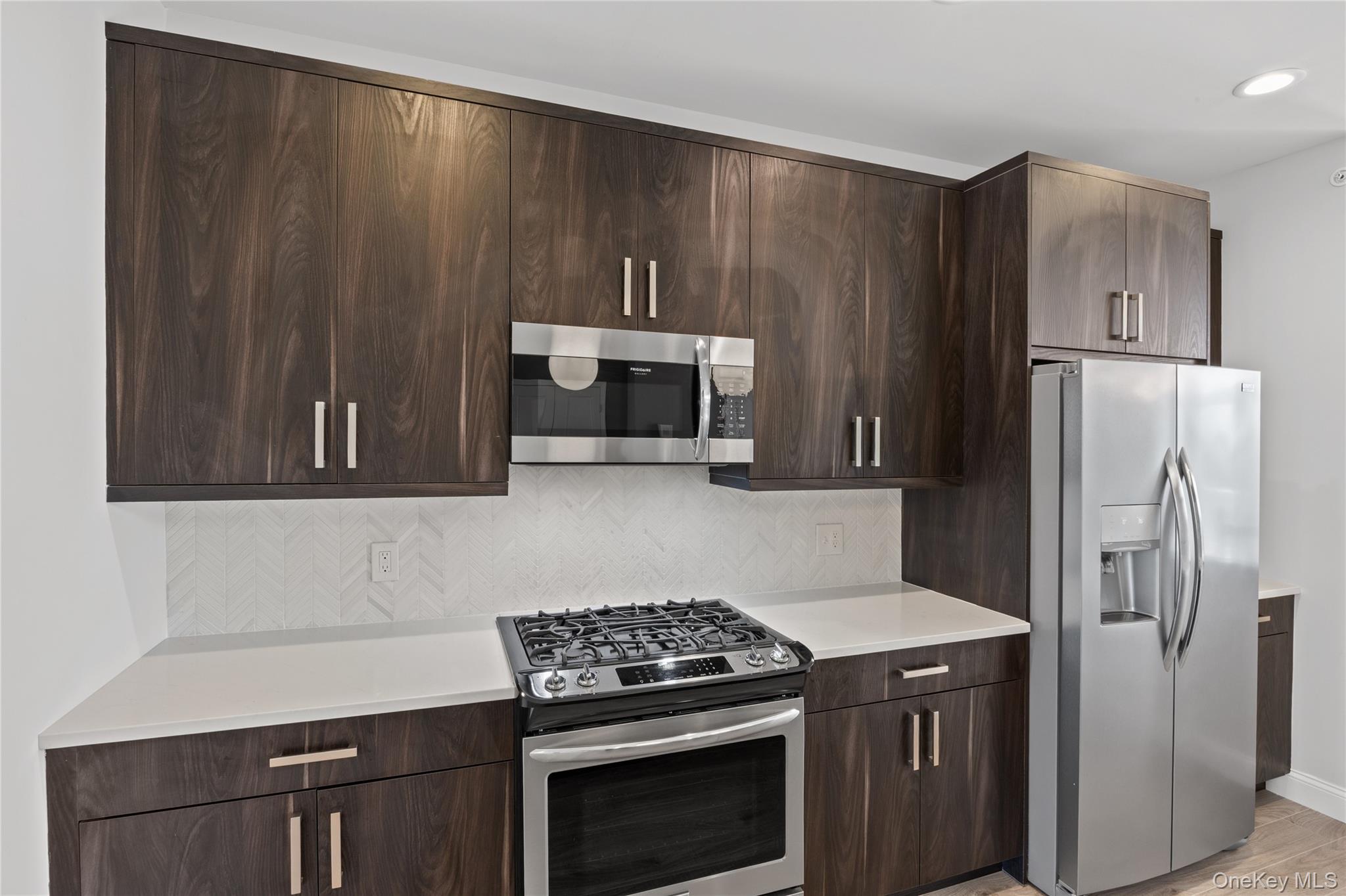 6 Grace Hall Lane – For Sale photo 16