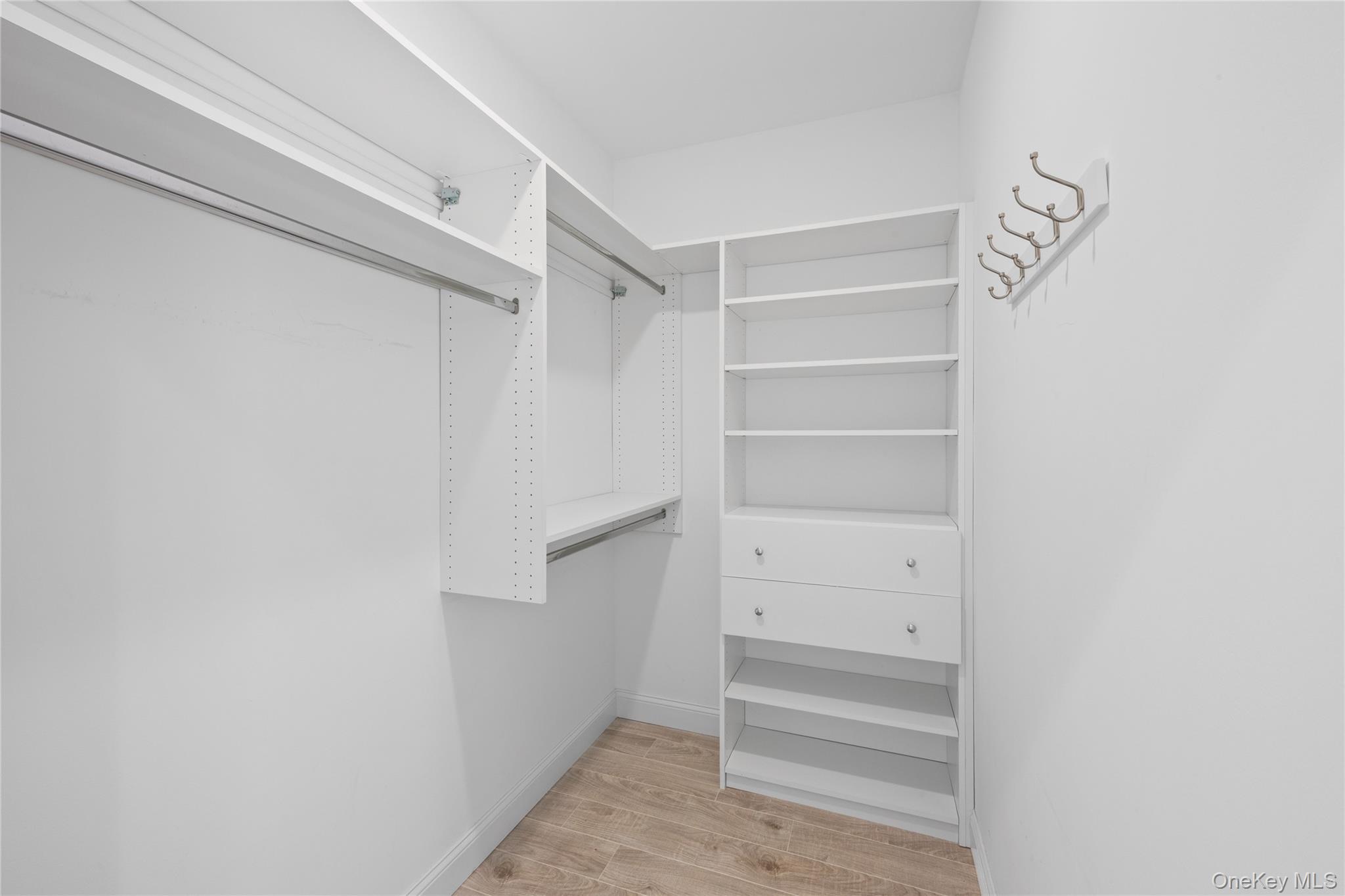 6 Grace Hall Lane – For Sale photo 27