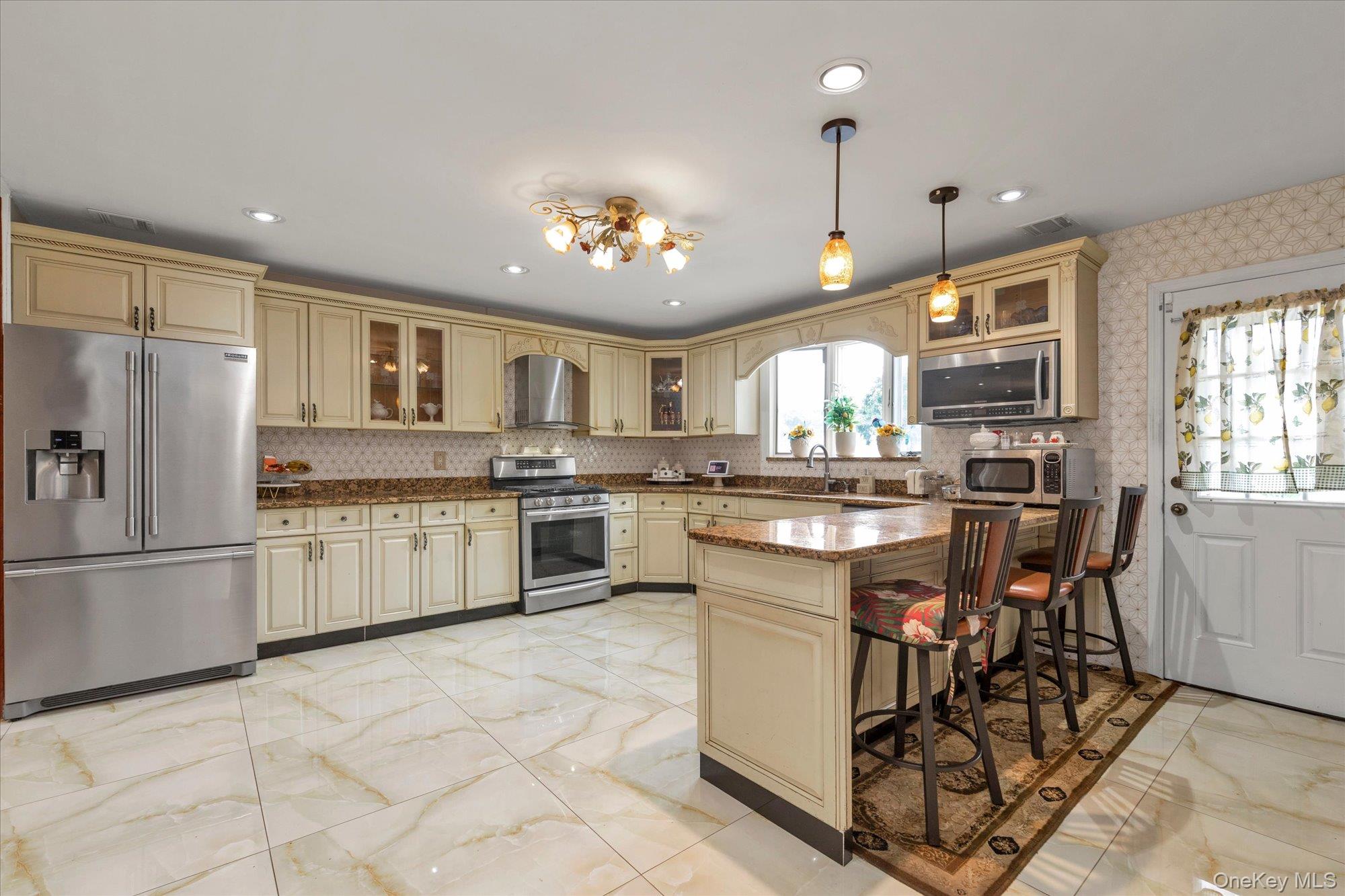 433 Atlantic Avenue – For Sale photo 5